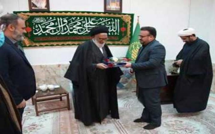 اسناد ۴ موقوفه حرم مطهر بانوی کرامت به آیت الله سعیدی تحویل شد اسناد ۴ موقوفه حرم مطهر بانوی کرامت به آیت الله سعیدی تحویل شد